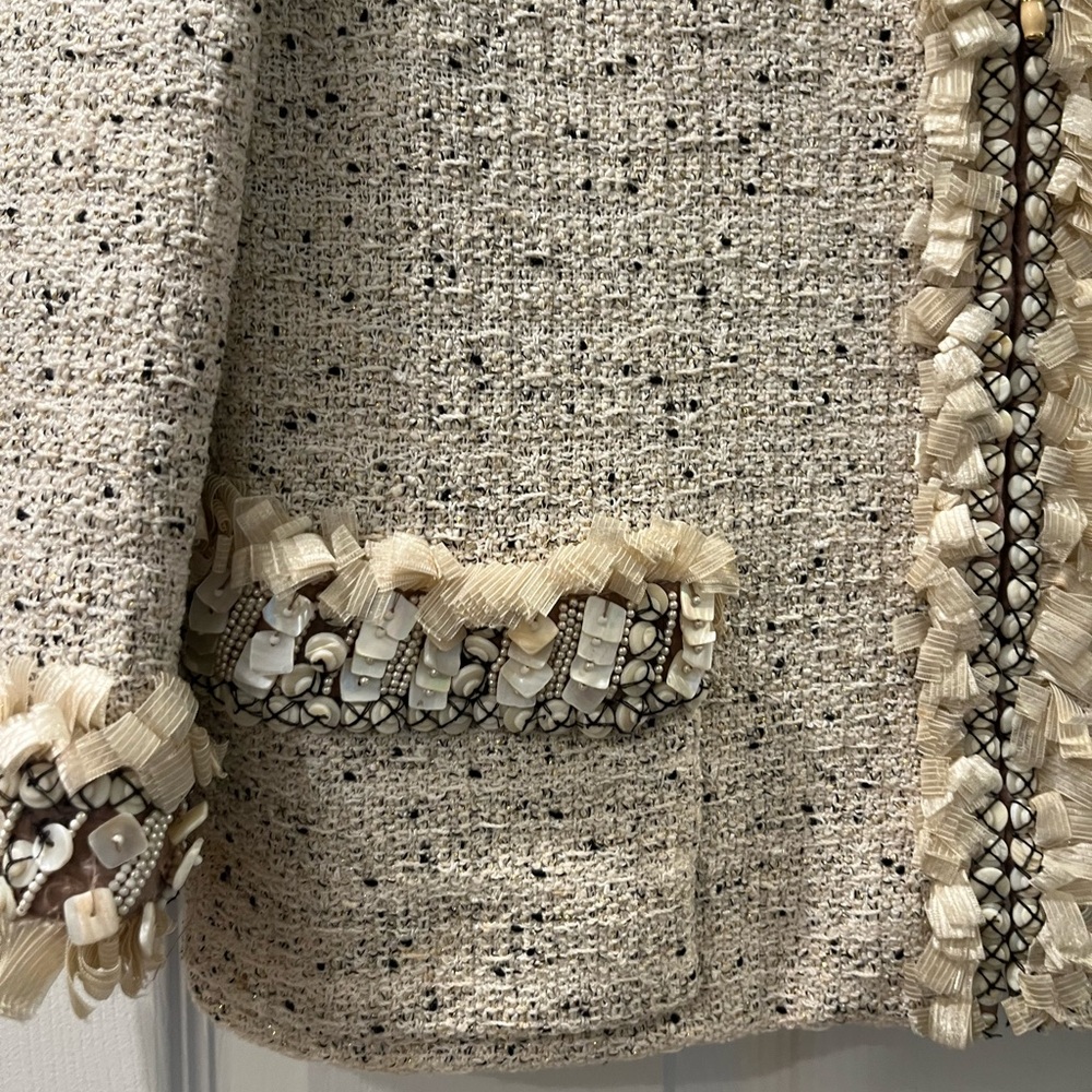 St John Couture Cream and Black Tweed Jacket - Picture 4 of 5